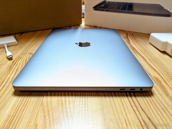 MacBook Pro 13 2020, i5, 16GB, 512GB - 5