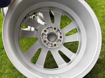 SKODA / BORBET disky R17 5x112 ET36 - 5