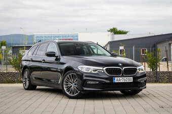 Bmw 5 Touring 530i 4x4 xDrive Sport benzín automat - 5
