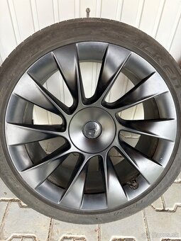 Predám Induction 20” originál Tesla Y kolesá 20x9,5J 5x114 E - 5