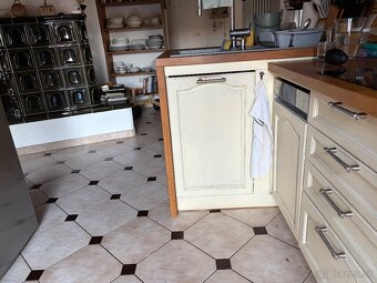 PREDAJ MASIV KUCHYŇA - 5