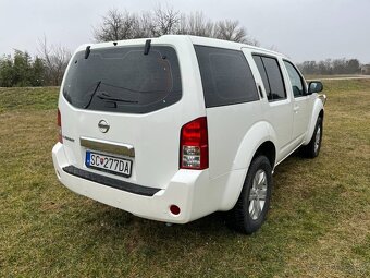 Nissan Pathfinder 2.5DDTi 4x4 - 5