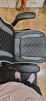 Kancelárska/herná stolička - 5