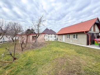 REZERVOVANÉ Rodinný dom s bazénom + samostatný 1 izb domček - 5