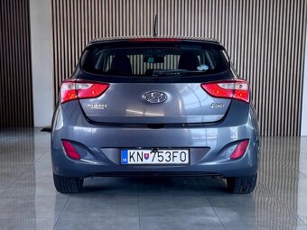 Hyundai i30 1.6 MPI 2015/Slovák - 5