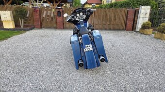 Harley Street Glide - 5