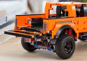 Ford F-150 Raptor - 5