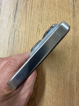 Apple Iphone 16 Pro - 5