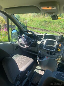 Renault trafic 2.0 dci 115 black edition - 5