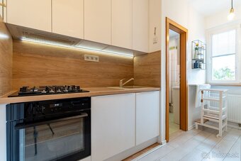 REZERVOVANÝ ZREKONŠTRUOVANÝ 3 IZBOVÝ BYT S LODŽIOU - 5