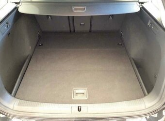 VW Golf variant 2,0tdi 110kw 2018 - 5