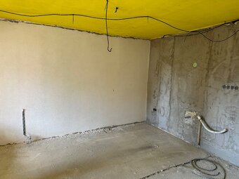 Dom iba 10 minút od centra Košíc–22 árovi pozemok - 5