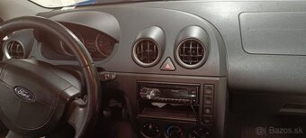 Ford fiesta 1.3 2004 - 5