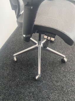 Kancelárska ergonomická stolička zn. Diablo | BA - 5