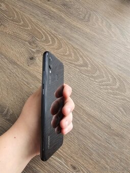 Predám Huawei P20 lite - 5