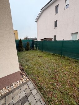 Na Prenájom útulný 1 izbový byt v Slovenskom Grobe 550,- Eur - 5