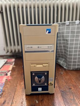 Retro počítač myš a klávesnica - 5