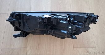 Svetlo Škoda Octavia 4 - 5