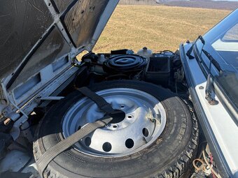 Lada Niva 1.7i 4x4 - 5