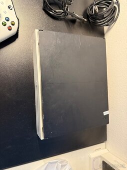 Predam Hernú konzolu Xbox One S 500GB Silver Používaná - 5