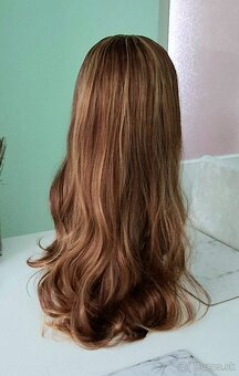 Hnedá parochňa s blond melírom - 5