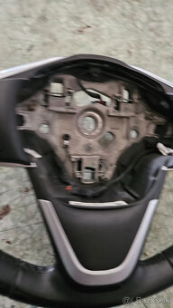 volant F48 BMW X1 - 5