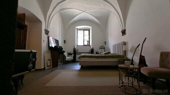 Exkluzívny meštiansky dom v centre Kremnice - 5