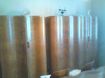 Starožitná orechová spálňa - 5