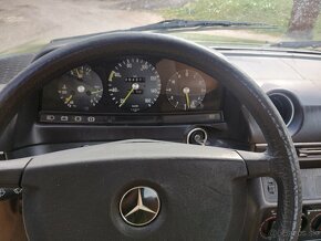 Mercedes 123 - 5