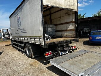 Volvo280 - 5