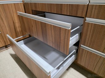 Kuchynská linka se spotřebiči - 5