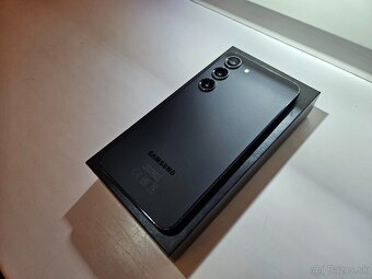 Samsung S23 256GB - 5