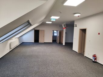 Dáme do prenájmu kancelárske priestory 160 m2 - 5