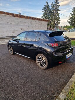 Peugeot 208 - 5