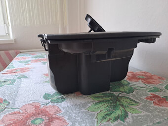 Box na náradie do rezervy kolesa. - 5
