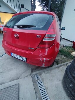 Rozpredám Hyundai i30 - 5