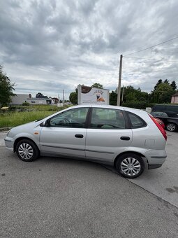 Nissan Almera Tino  1.8 Benzin - 5
