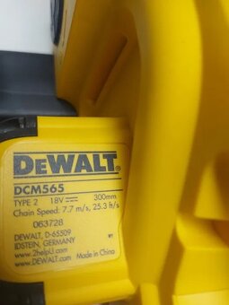 Nová aku řetězová pila Dewalt DCM565N - 5