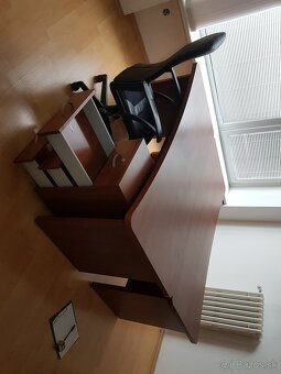 predam kancelarsky nabytok kniznica stoly - 5