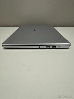 Predám ASUS Vivobook 17 X712DA - 5
