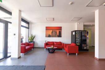 Prenájom kancelárií vo výmere 296 m2, Pestovateľská ul.,BA - 5