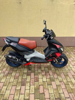 Aprilia sr50 - 5