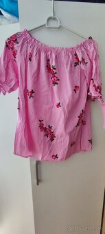 Balík dámskeho oblečenia + kabelky, veľkosti S/M/XS - 5
