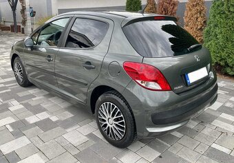 Peugeot 207 1.4 54kw M6  2009 126 300km - 5