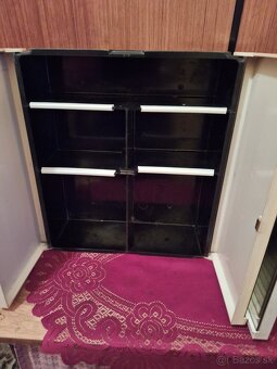 Staré kúpeľné skrinky - 5