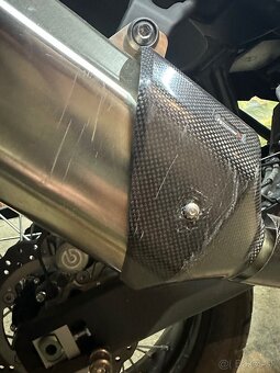 Predam koncovku vyfuku hpcorse carbon na Yamaha tenere 700 - 5