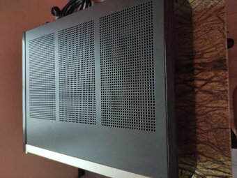 Accuphase E-305 high end zosilňovač - 5