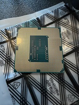 Procesor Intel Core i3-4130 (Socket 1150) + originál chladič - 5