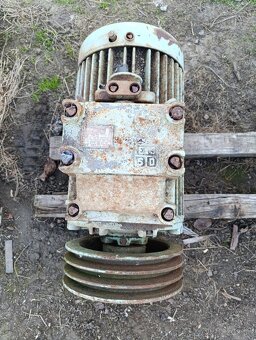Predám trojfázový elektromotor 7,5kw - 5