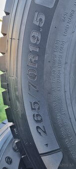 Predám nákladné pneu 265/70 R19,5 - 5